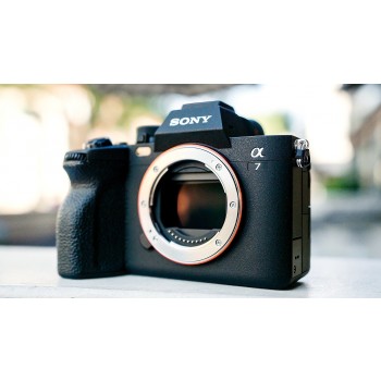SONY A7 IV